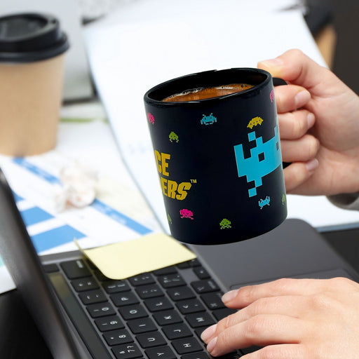 productImage-22520-space-invaders-logo-tasse-mit-metallic-finish-1.jpg