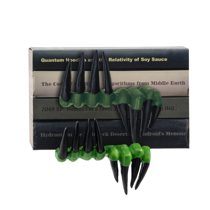 22780_mano-del-diablo-decoracion-libros-set-flipped.jpg