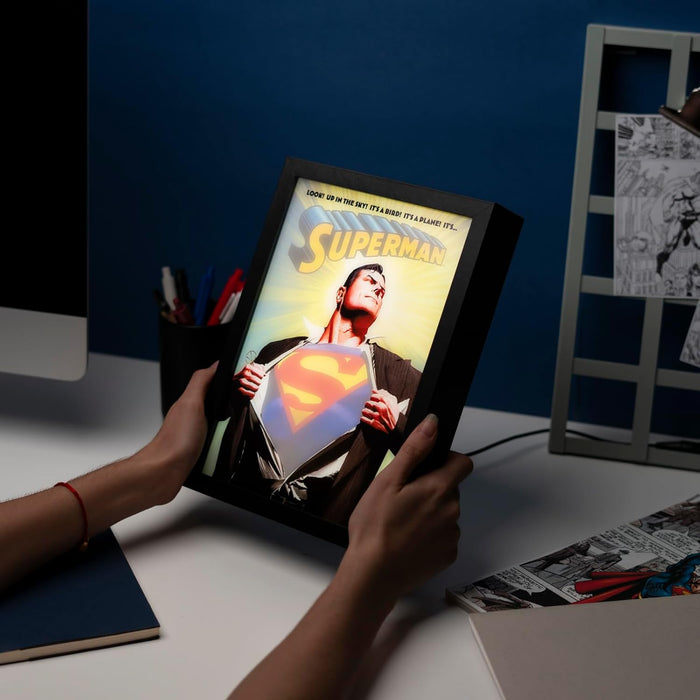 23334_superman-LED-bild-mit-rahmen-action.jpg