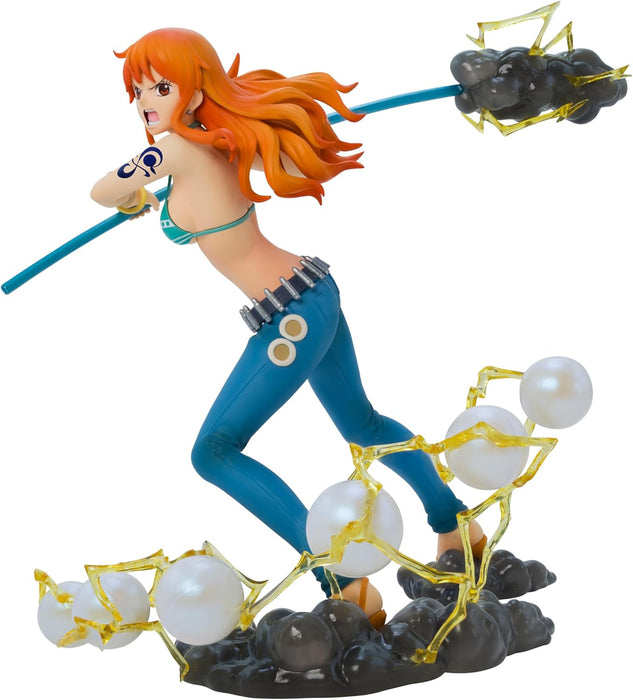 Figura de colección One Piece Nami 1:10 vista angular